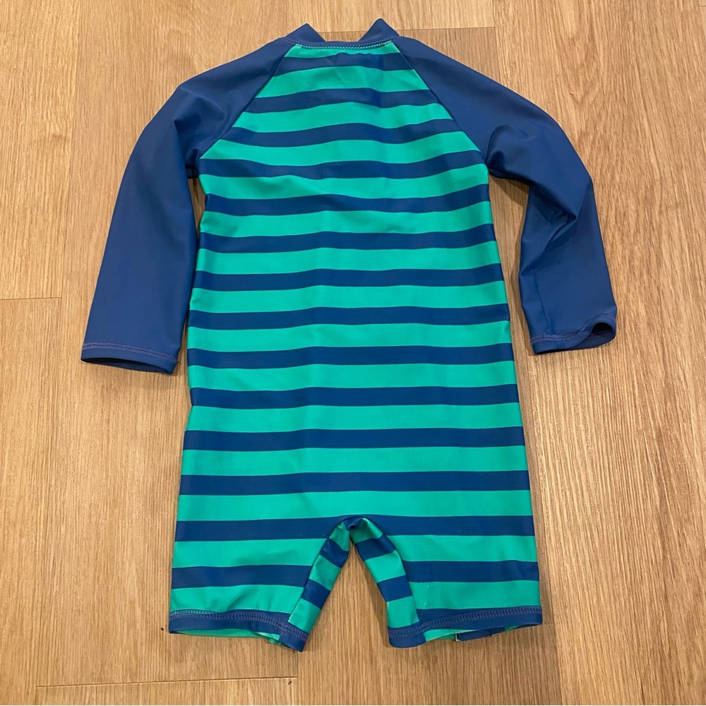 Carter’s Long Sleeve Rashguard - Picture 3 of 4